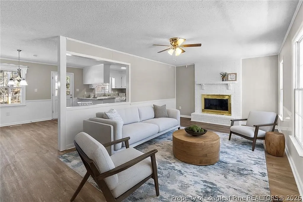 4 bed, 2.0 bath, 1910 sqft, $1,800 — Photo 4