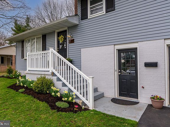 4th image of 17 Briarcliff Rd