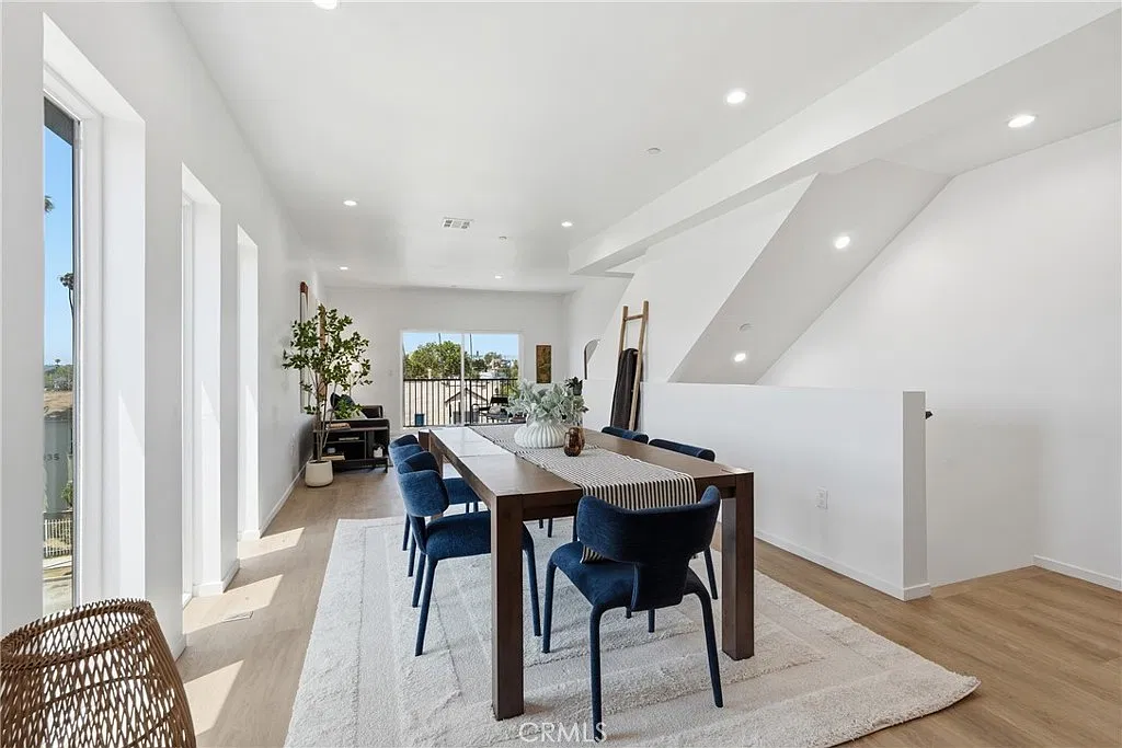 1430 S Cloverdale Ave — Photo 4