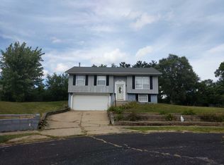 3903 W Hillmont Rd, Peoria, IL 61615