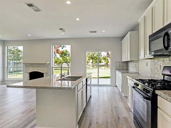2nd image of 22503 Miramar Crest Dr