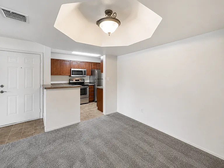 1880 E Morten Ave #121 — Photo 7