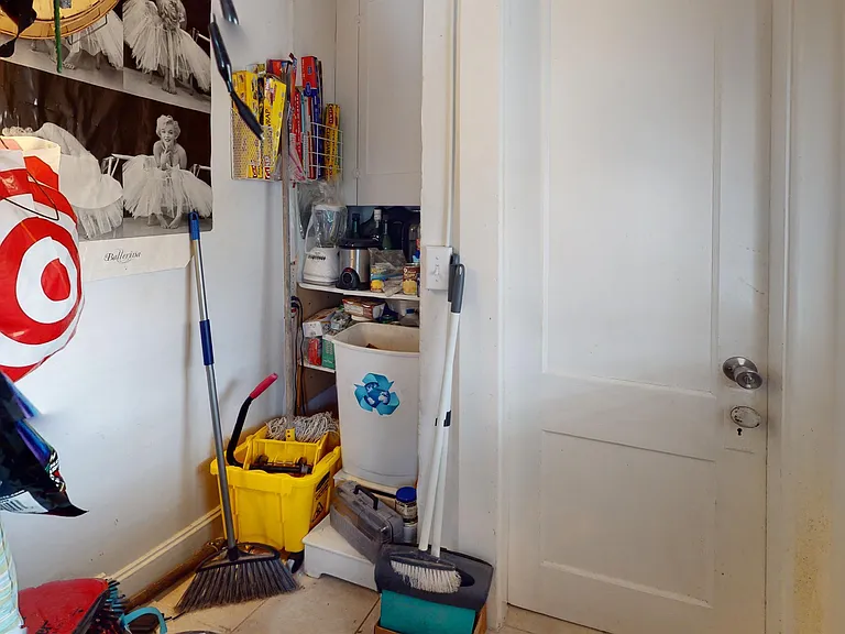 48 Oak St #2 — Photo 3