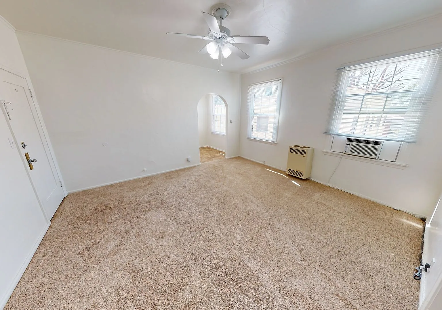 Single classic charm with a homey feel in South Pasadena! — Photo 4