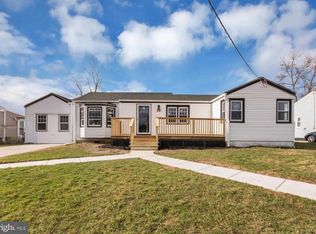 27 Roosevelt Ave, Mount Ephraim, NJ 08059