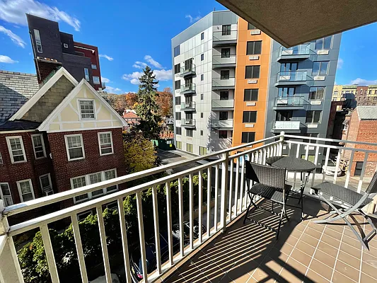 Sold by Home Court Real Estate LLC | media 31