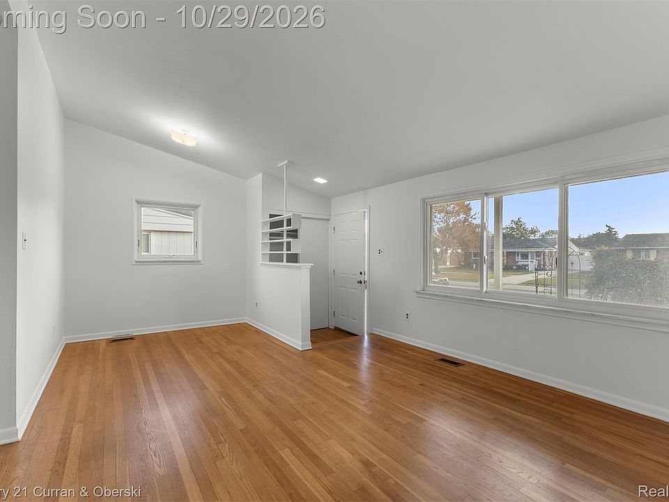 13624 Leroy St, photo 4
