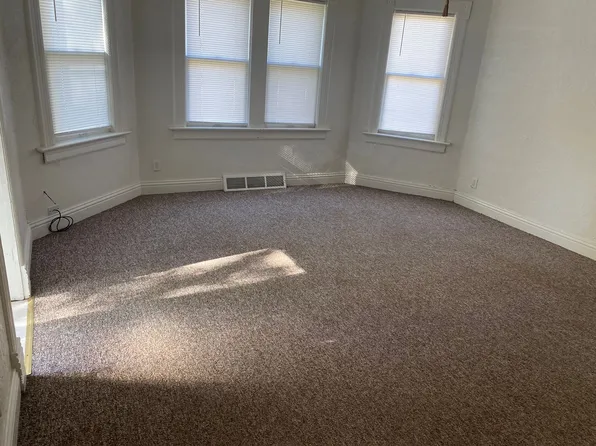 1122 W Charles St, Grand Island, NE 68801