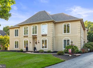 1055 Wetherburn Dr, York, PA 17404