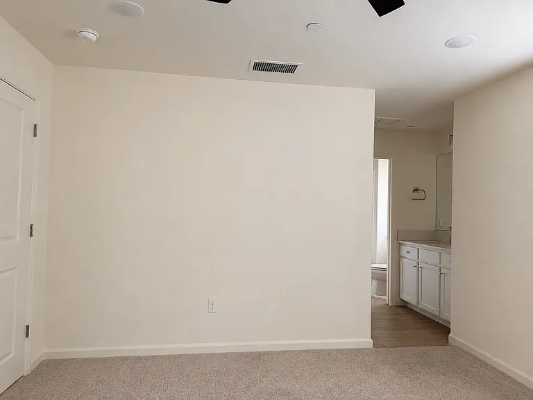 1466 Redbrick Ln — Photo 21