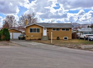 2235 Shannon Pl #1A, Kamloops, BC V2B4Z5