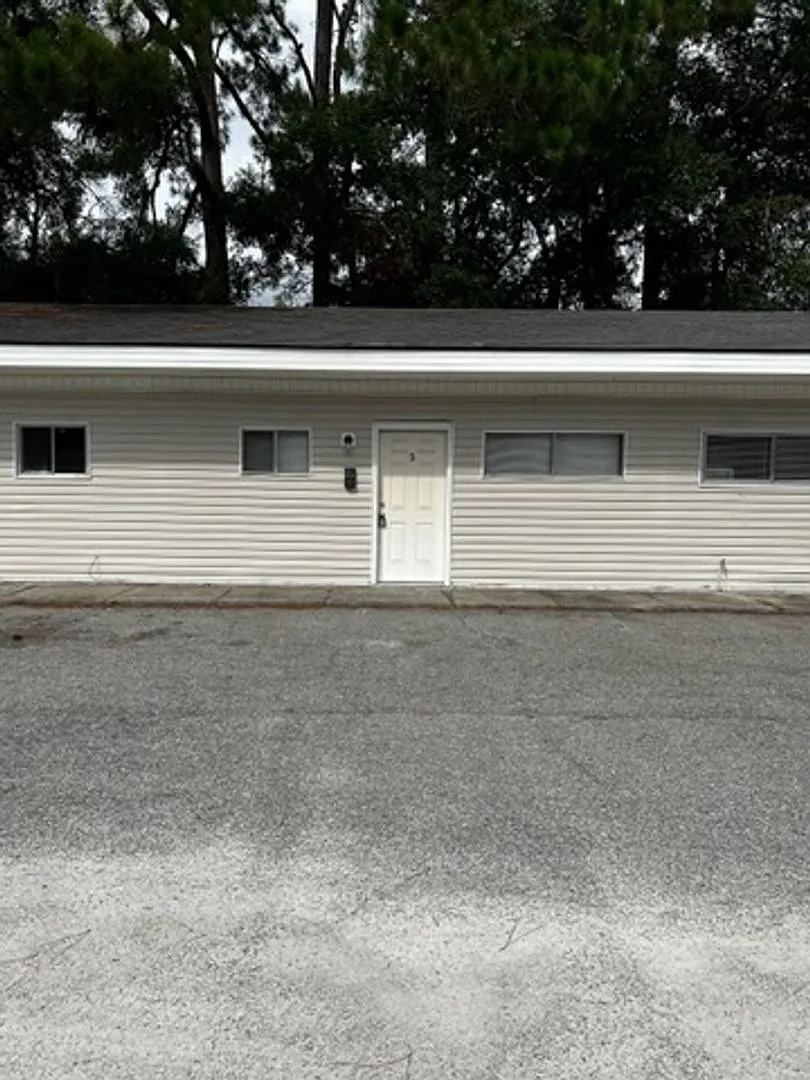 1 bed, 752 sqft, $800 — Photo 1