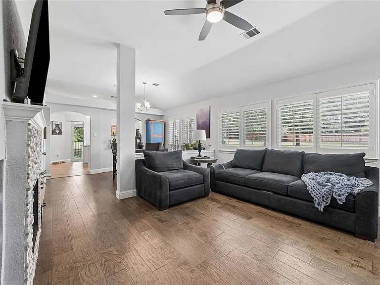 1701 Prescott Dr — Photo 5