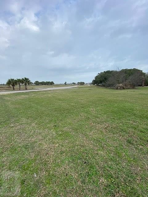 2nd image of 3807 Pirates Beach Cir