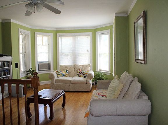 2nd image of 6056 N Claremont Ave APT 1N