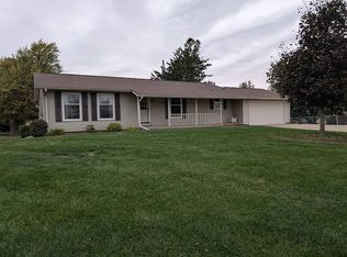7317 Selzer Rd, Fairfax, IA 52228