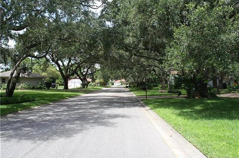 2nd image of 5432 Beneva Woods Cir