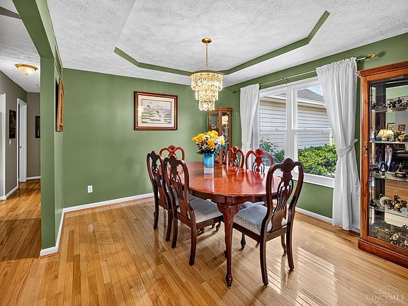 5th image of 6104 Pine Meadows Dr