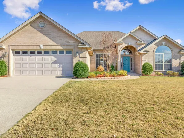 102 Corondelet Ln, Maumelle, AR 72113