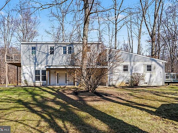 2nd image of 432 Ash Rd