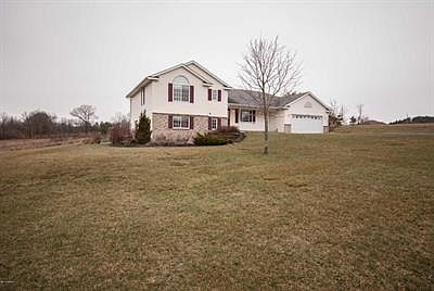 2nd image of 3215 Farm Ln