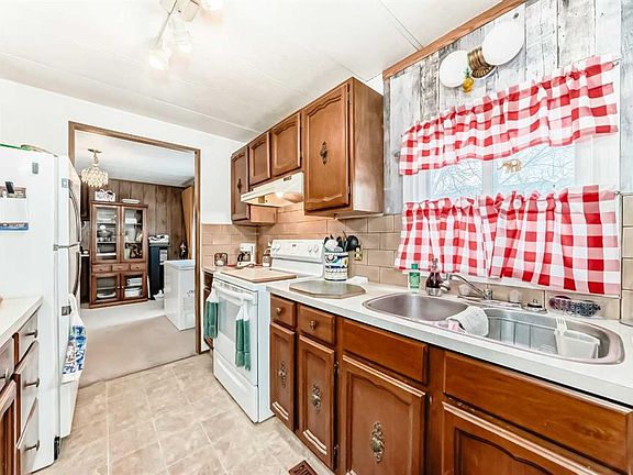 2nd image of 99 Arbour Lake Rd NW #99