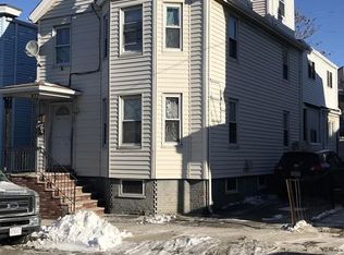 17 6th St, Chelsea, MA 02150