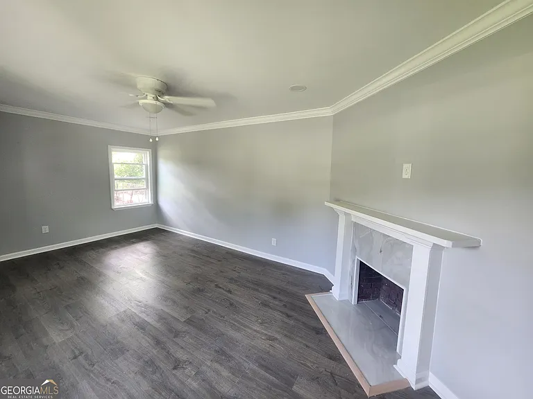 25 E Church St — Photo 3