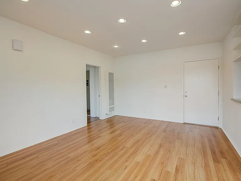 1800 Prosser Ave #10 — Photo 10