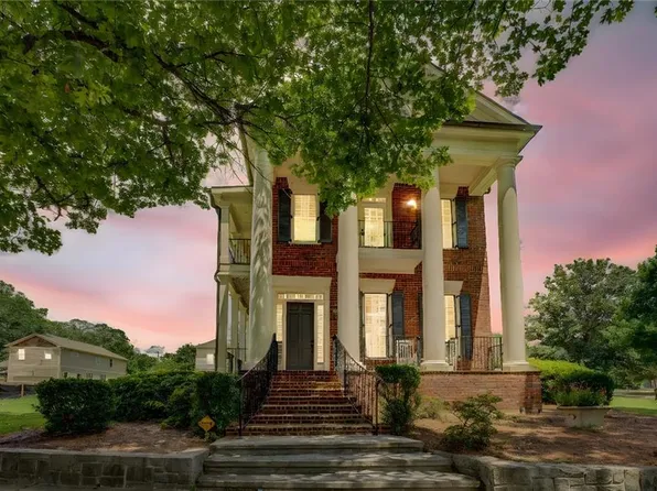 2115 E Haven Dr NE, Covington, GA 30014