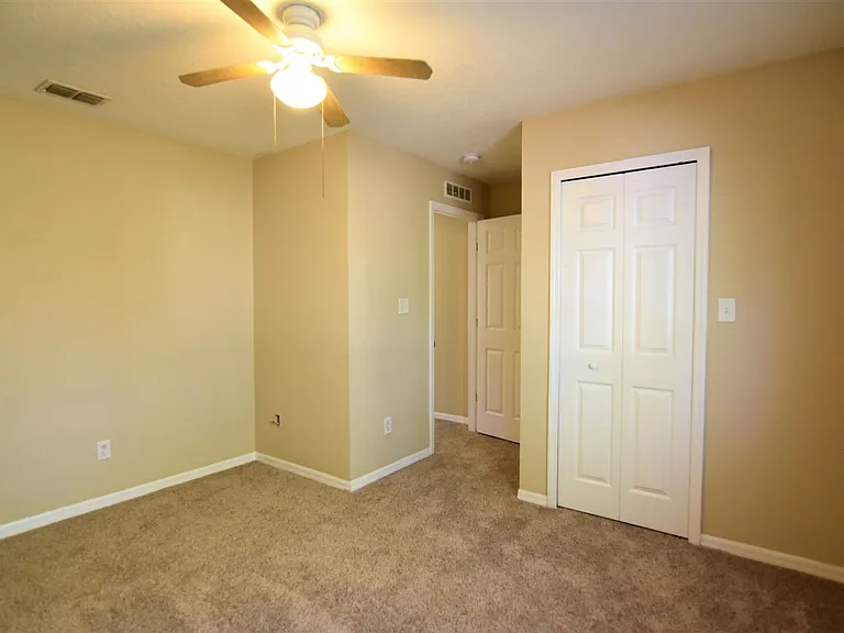 1066 Dolphin Dr — Photo 14
