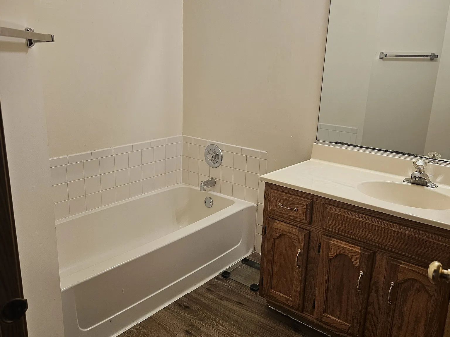 3 bed, 2.5 bath, 1800 sqft, $2,875 — Photo 4