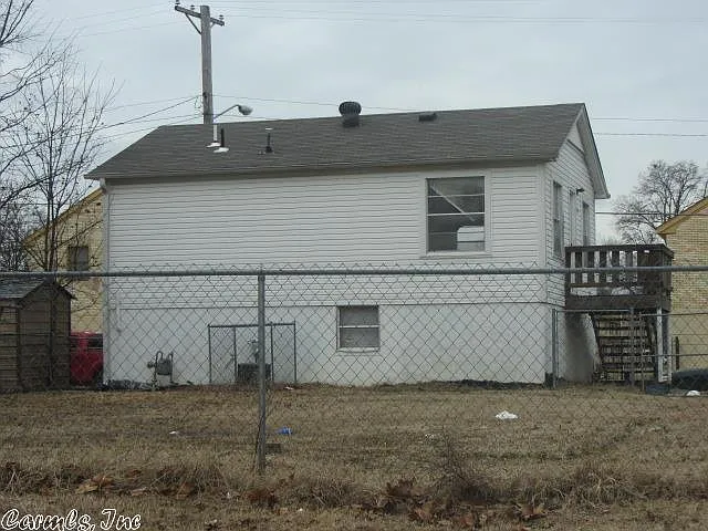 1904 Allen St — Photo 4