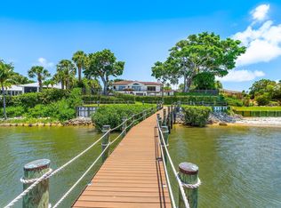 9 N River Rd, Sewalls Point, FL 34996
