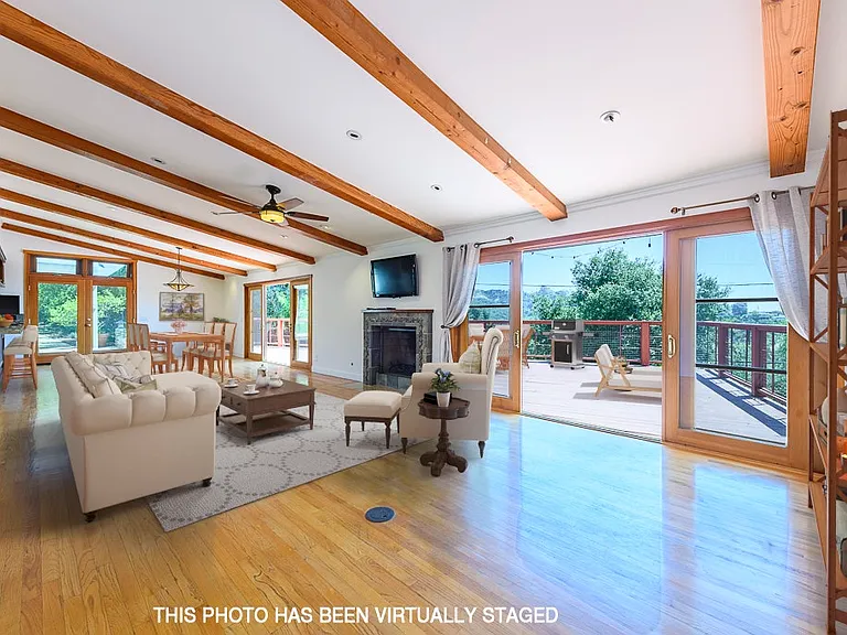 Great Room (virtually staged)