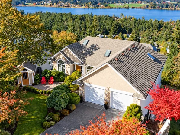6097 Chippewa Rd, North Cowichan, BC V9L 5P6