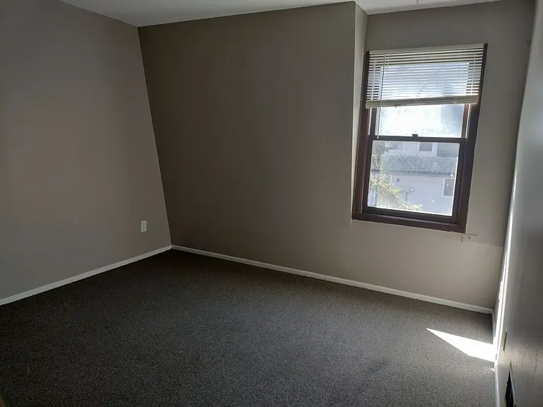 8827-9281 S Woodland Dr — Photo 17