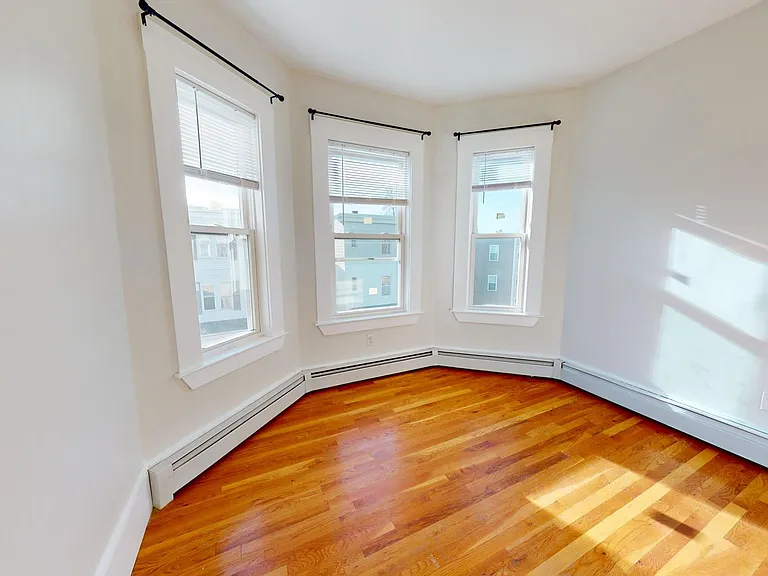13 Elder St #3 — Photo 11