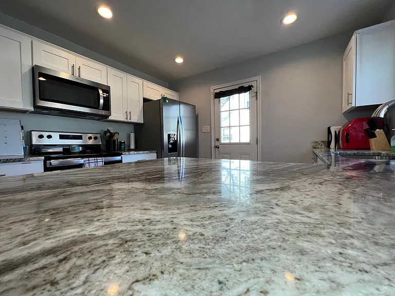 3205 Brighton St — Photo 4