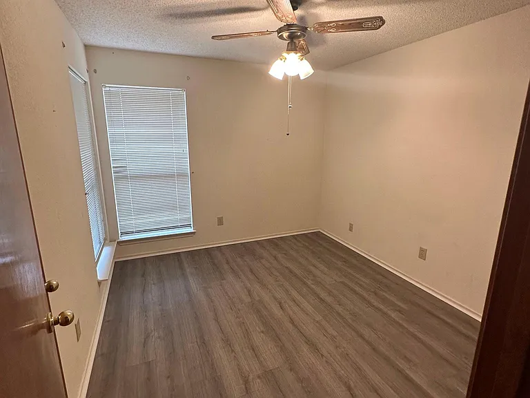 2151 McIntosh Dr — Photo 6