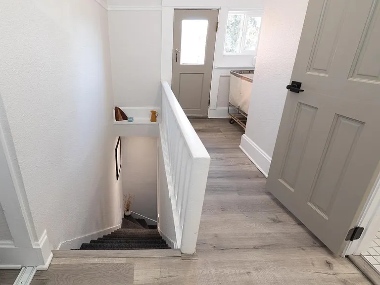 1554 Vine St #4 — Photo 9