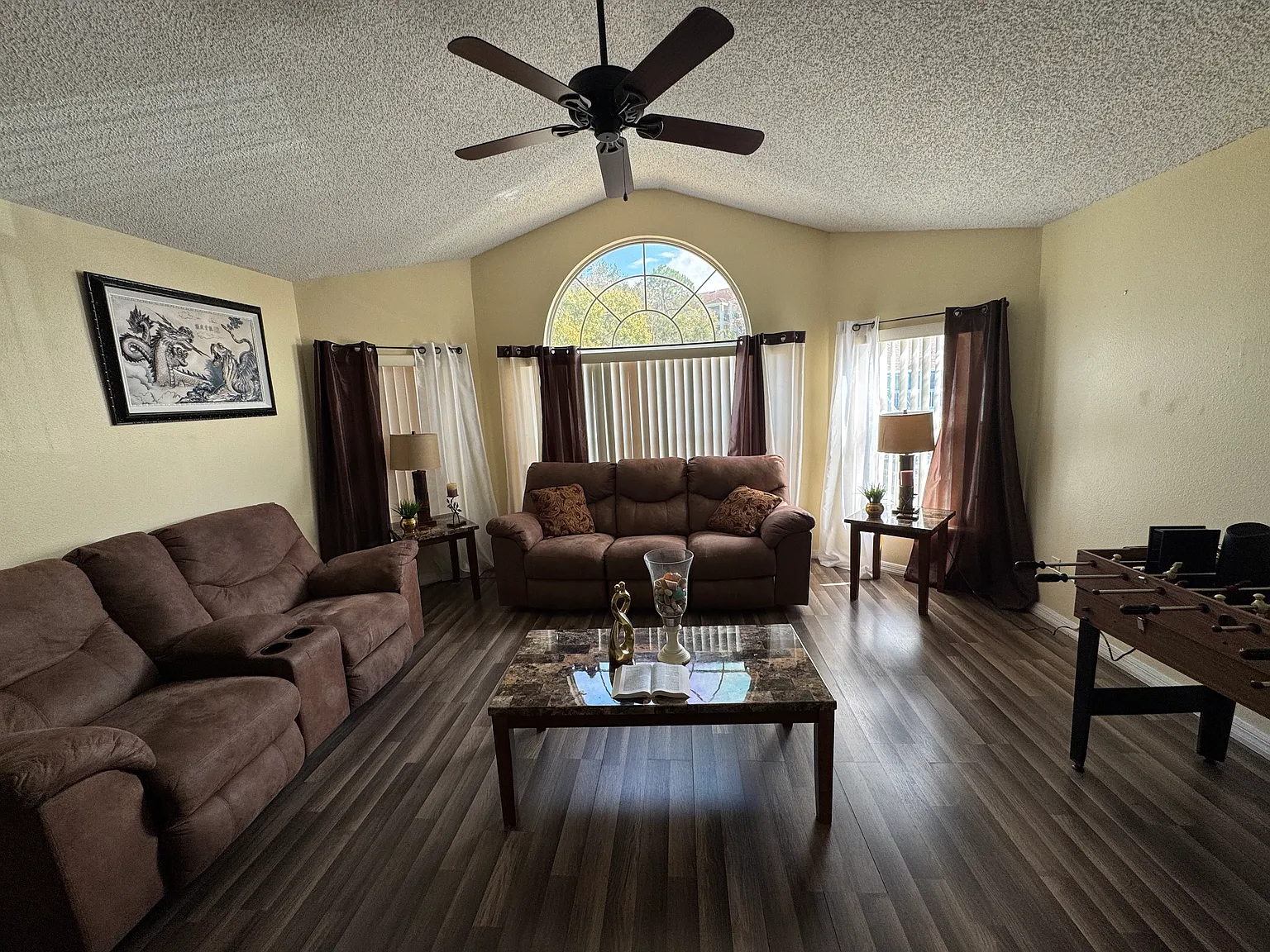 3 bed, 1287 sqft, $700 — Photo 2