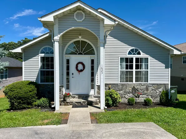 1623 Monte Vista Dr, Sevierville, TN 37862