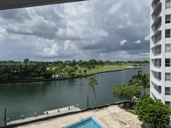 9100 W Bay Harbor Dr #5BE, Miami Beach, FL 33154