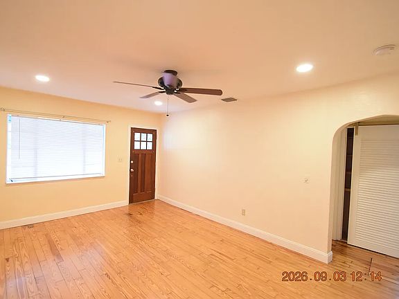 3rd image of 908 7th Ave SW