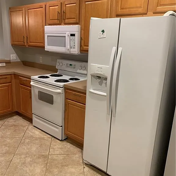 960 Hampton Cir #80 — Photo 52