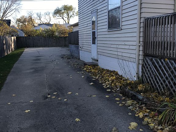 3rd image of 3209 Dalewood Ave SE