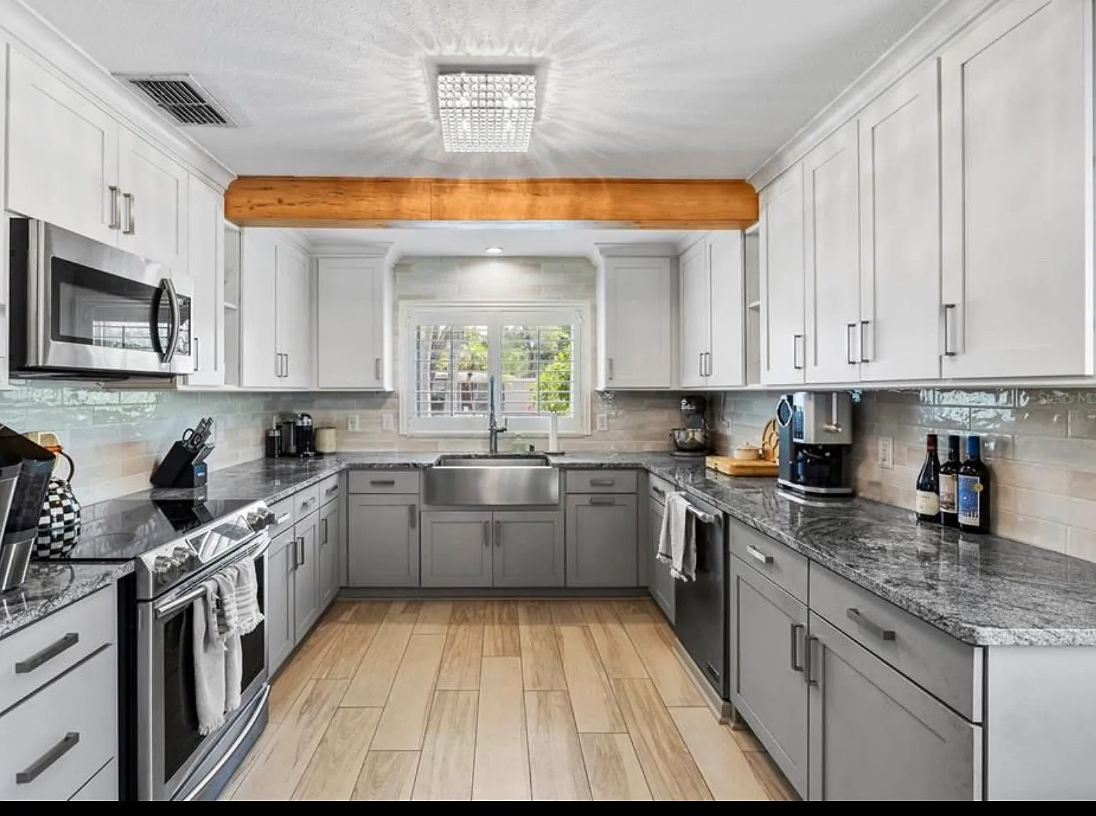 4303 S Cameron Ave — Photo 2