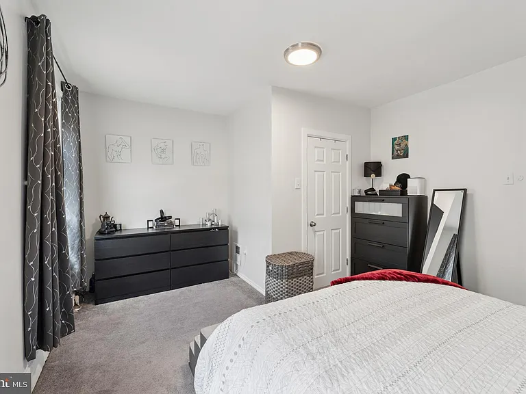 1833 Reed St — Photo 14