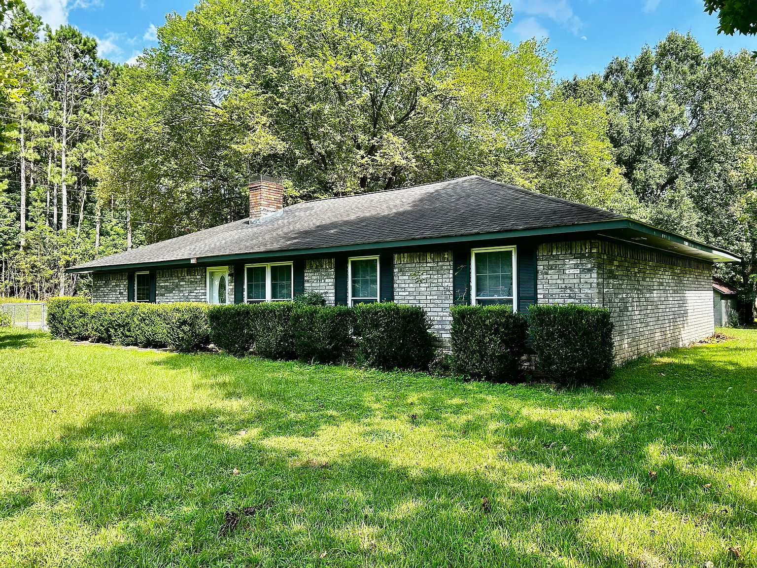 3 bed, 1426 sqft, $1,800 — Photo 2